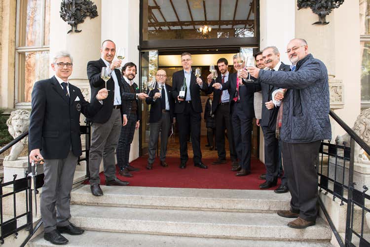 Wine Tasting Varese amplia gli orizzonti Atelier dedicati a Francicorta e distillati