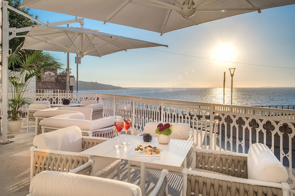 L'estate senza fine dell'Hotel Mediterraneo Sorrento