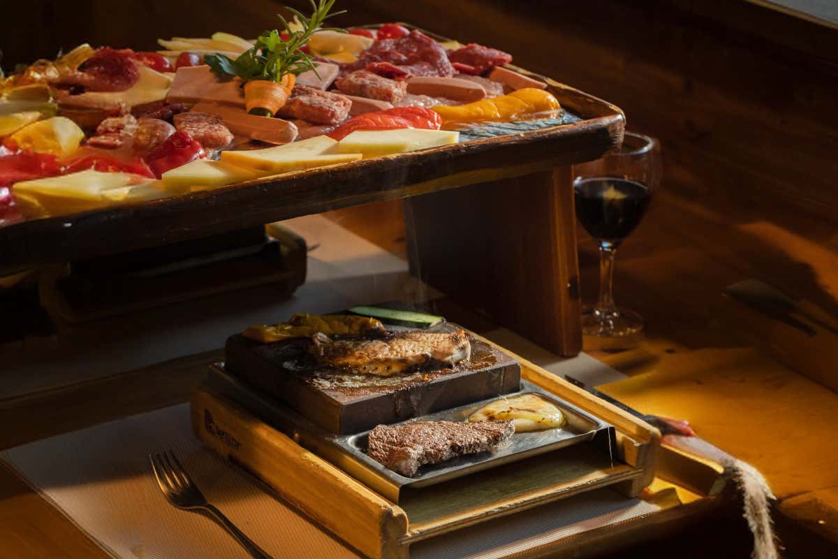 A 60 anni molla le Poste e va a gestire una trattoria: la lezione che il settore non vede