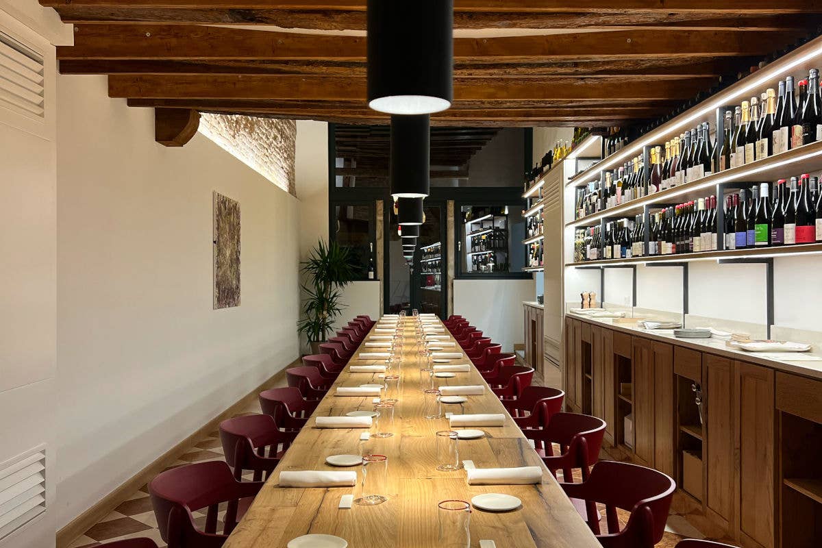 La nuova sala da pranzo della storica Trattoria Al Bomba Trattoria Al Bomba, riapre con una cucina tradizionale in veste contemporanea