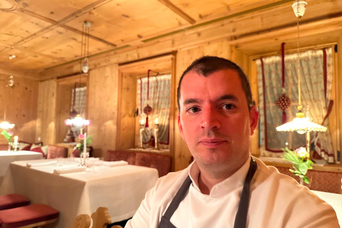 Alessandro Martellini, chef del Suinsom (*) Hotel Tyrol impossibile annoiarsi: dallo sci al gusto tutte le emozioni della Val Gardena