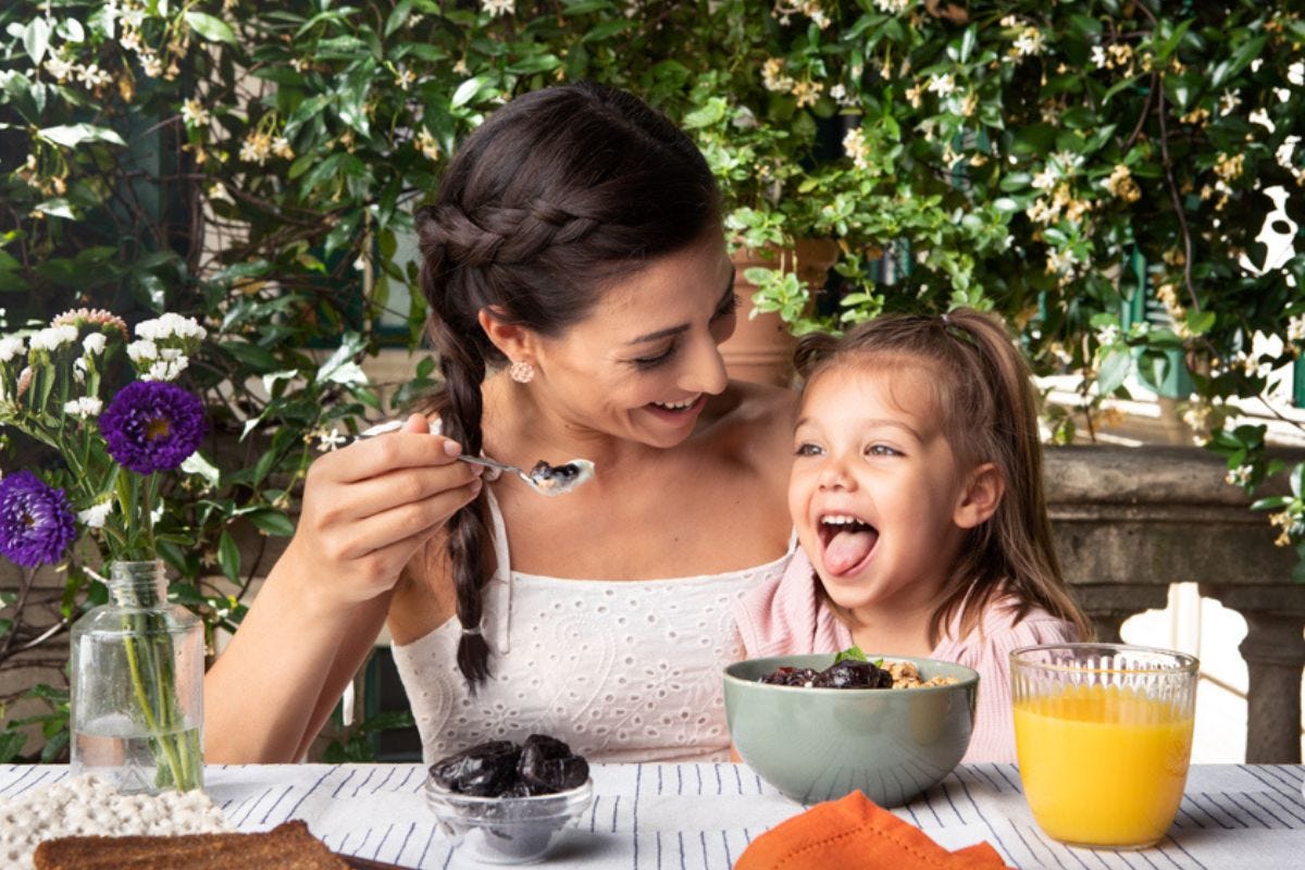 Bambini e cibo, come promuovere una dieta sana? I consigli della nutrizionista