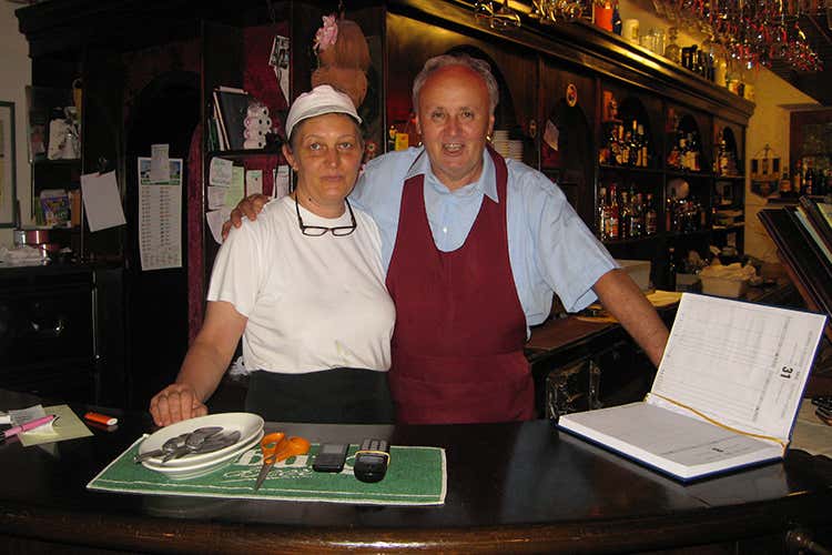 Maria Luisa Fabbrini e Sergio Saragoni - allegria Romagna Osteria del Gallo