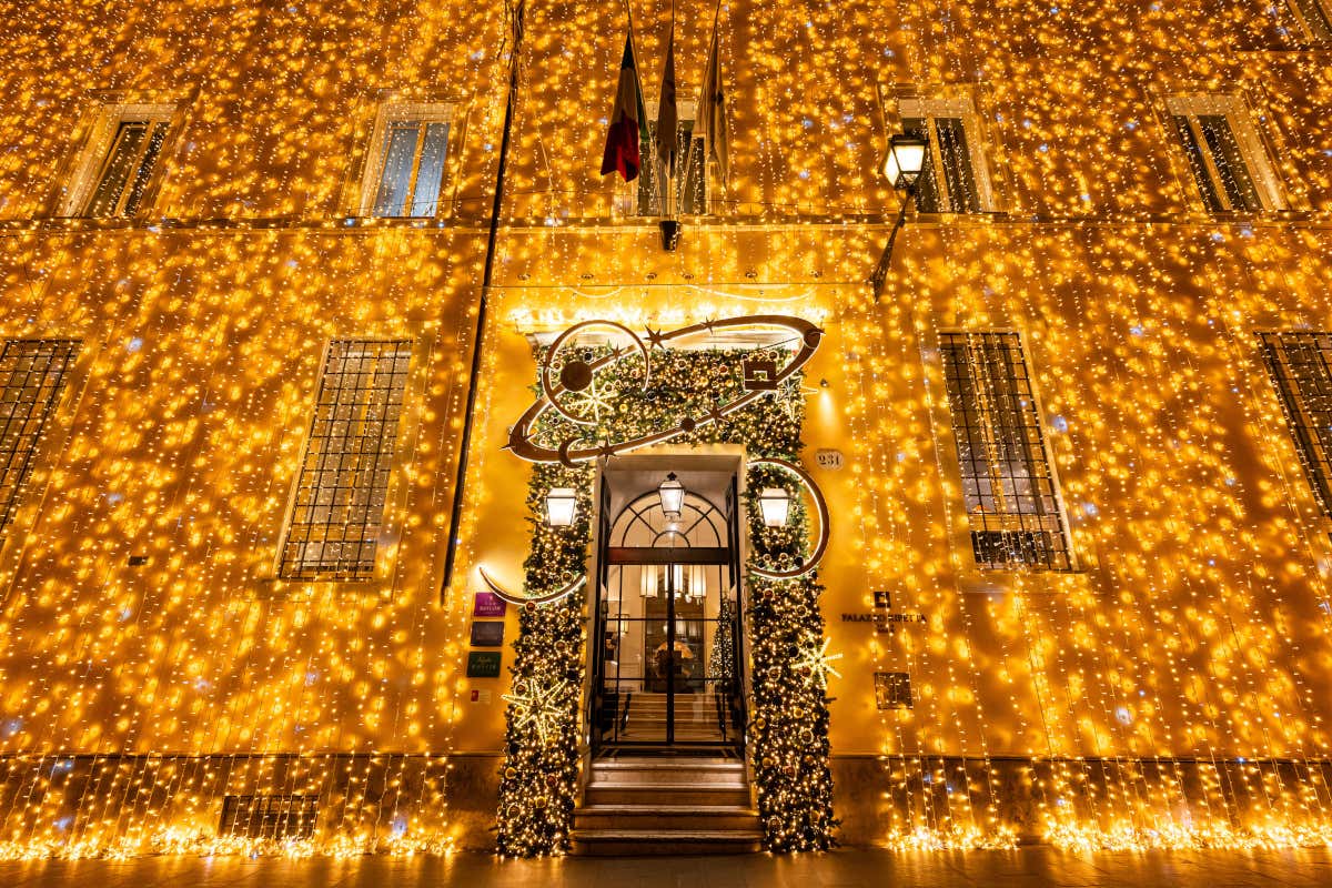 I migliori allestimenti natalizi 2025 degli hotel: Castiglion del Bosco