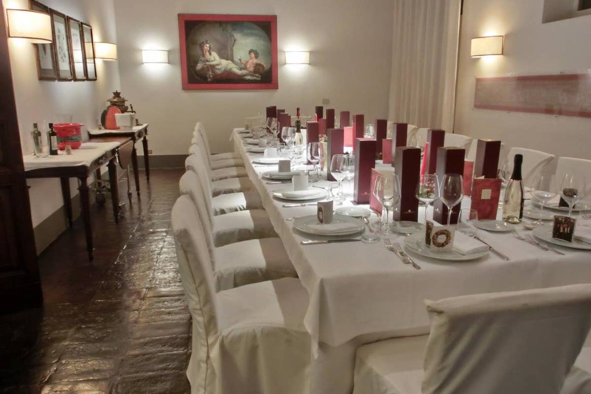 L'allestimento della tavola all‘interno de Le Tre Vaselle Resort e Spa Un Capodanno da sogno a Le Tre Vaselle Resort