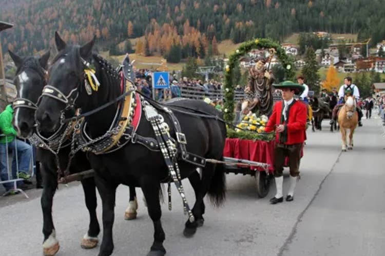 In Alta Badia torna l'imperdebile Cavalcata di San Leonardo