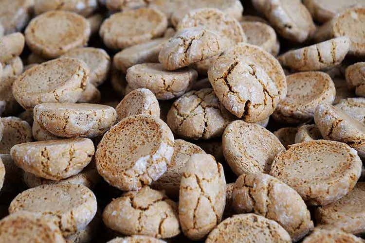 Amaretti di Mombaruzzo alla nocciola