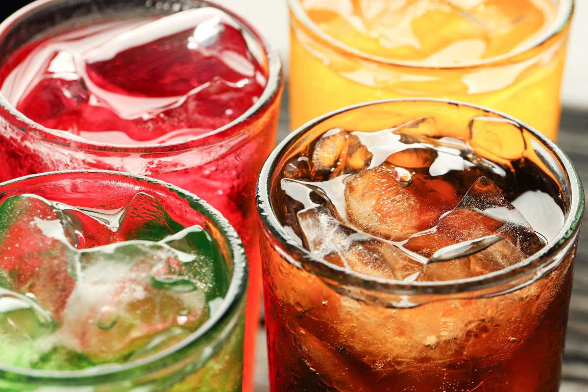 Bevande 2025, boom degli analcolici in Europa: calano vino e birra, exploit energy drink