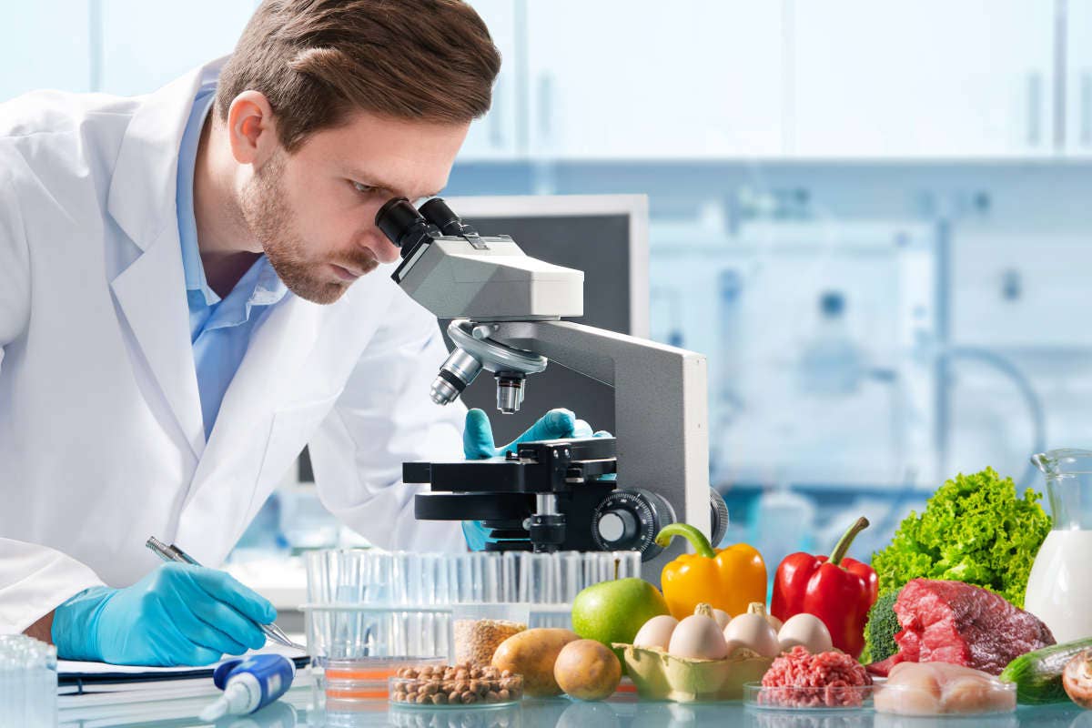 Contaminazioni biologiche negli alimenti: cosa sono e quali sono le cause?