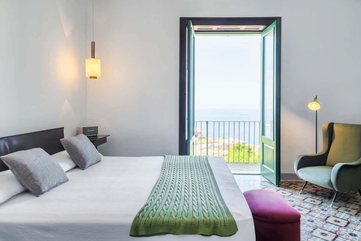 Hotel Signum, soggiorno a Salina tra evoluzione e talento al femminile Hotel Signum, soggiorno a Salina tra evoluzione e talento al femminile