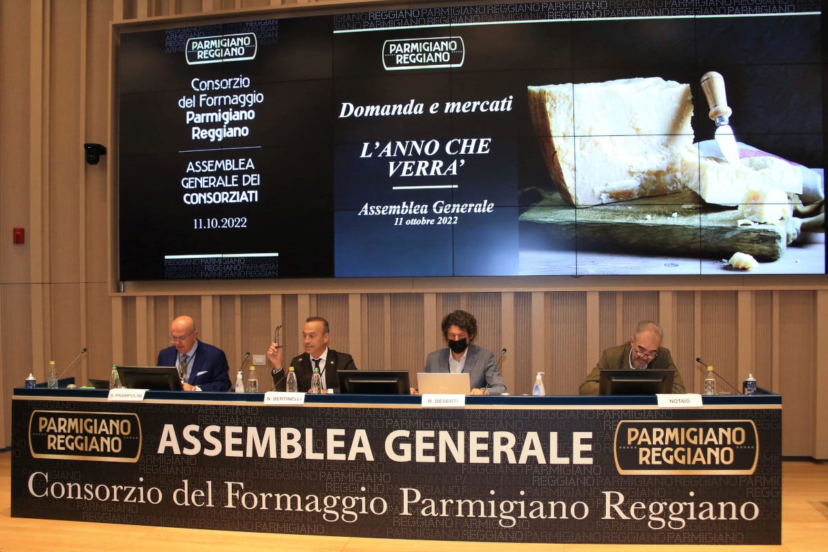 Un momento dell'assemblea  Parmigiano Reggiano, crescono le vendite e le esportazioni