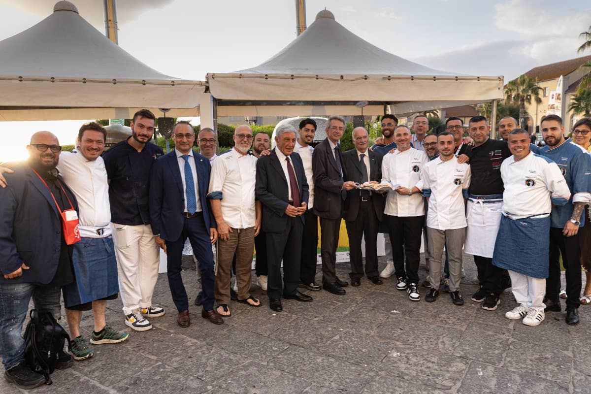 Chella llà!: la nuova farina per i 40 dell'Associazione verace pizza napoletana