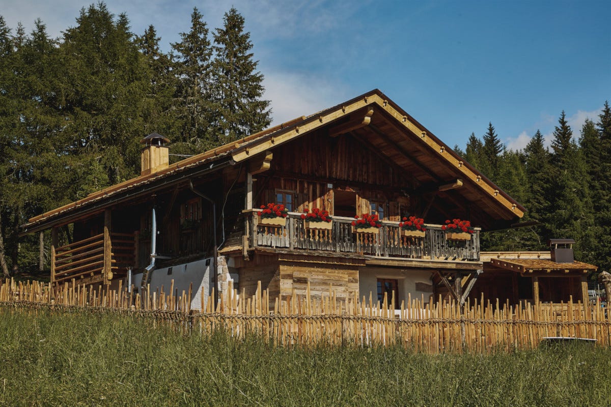 La malga chalet M Hotel Chalet Mirabell un'oasi di benessere nella natura dell'Alto Adige