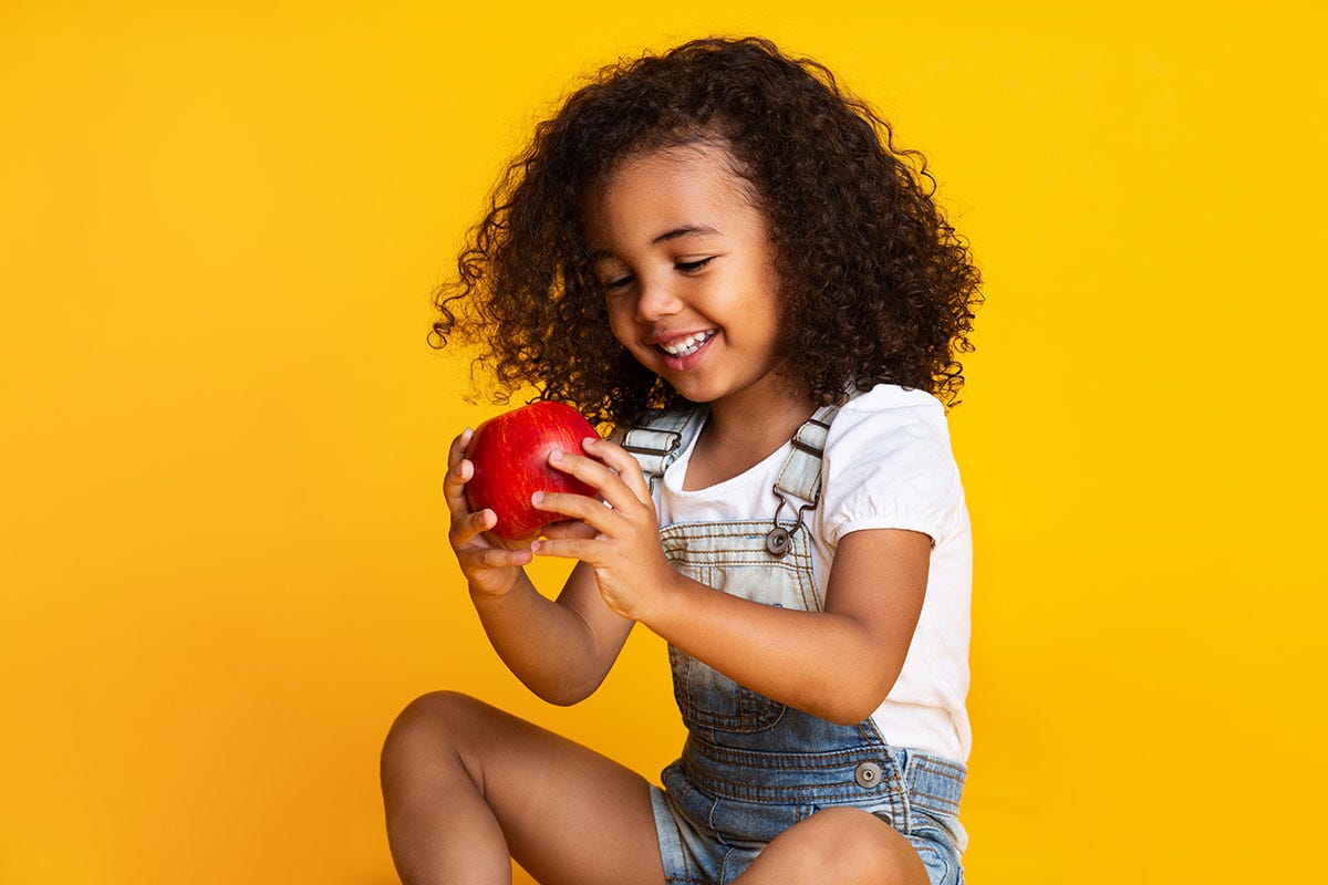 Frutta e verdura portano il buon umore Frutta, verdura, pranzo e colazione portano il buon umore tra i bambini