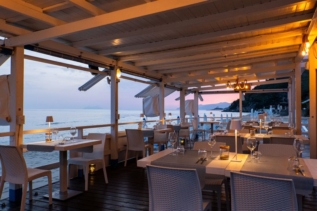 Bazzano Beach: l’estate piena di novità del ristorante e stabilimento balneare