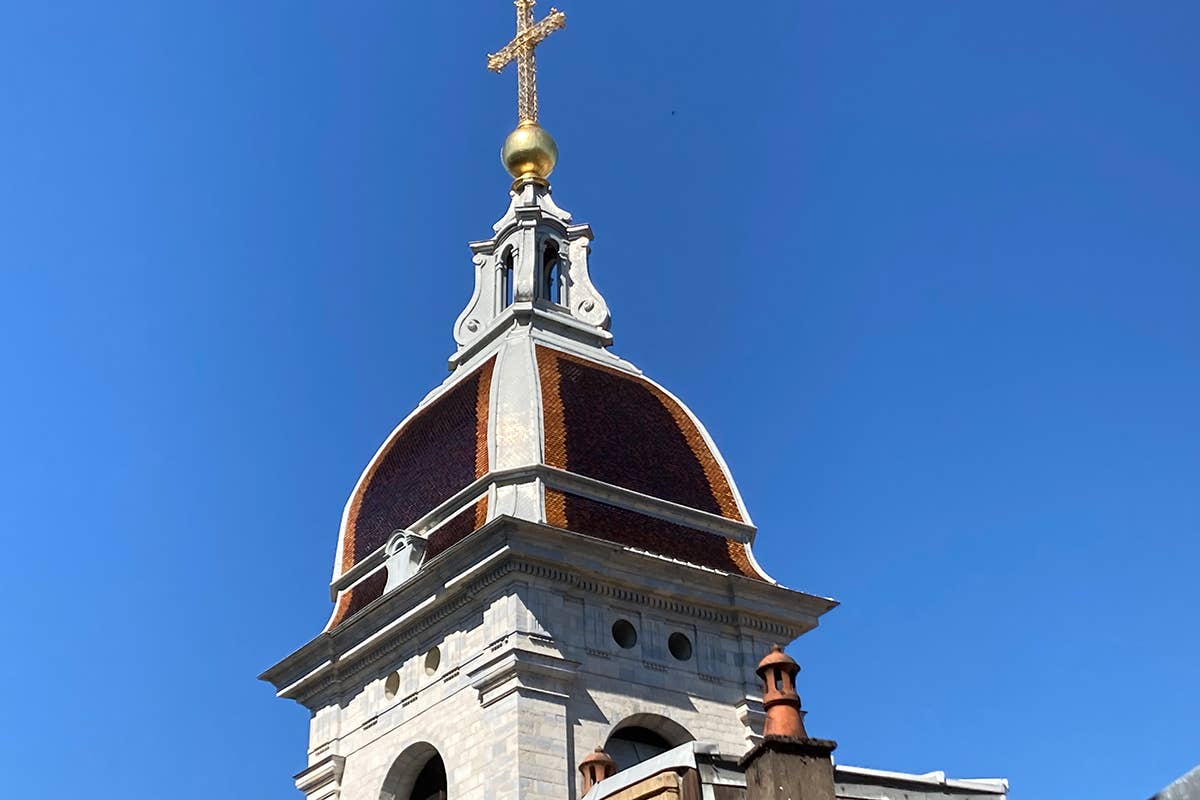 Cattedrale di Saint-Jean A Besançon con un piede nella storia