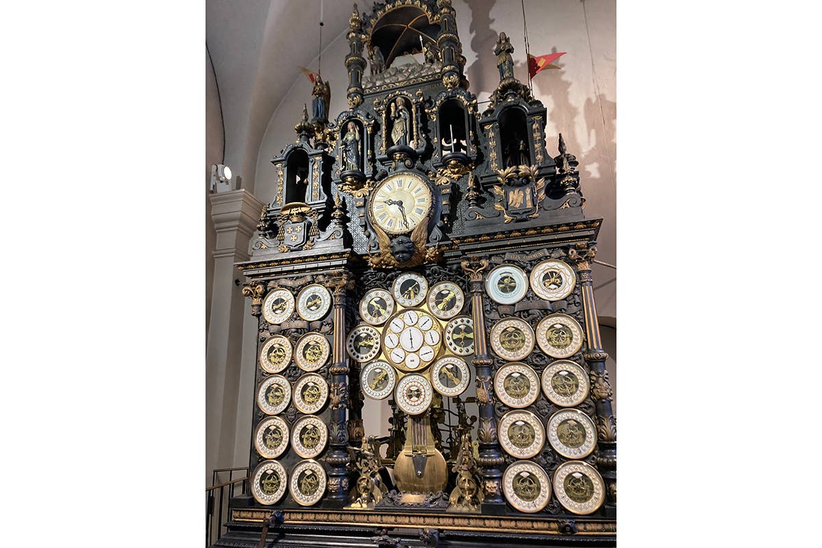 Orologio astronomico A Besançon con un piede nella storia