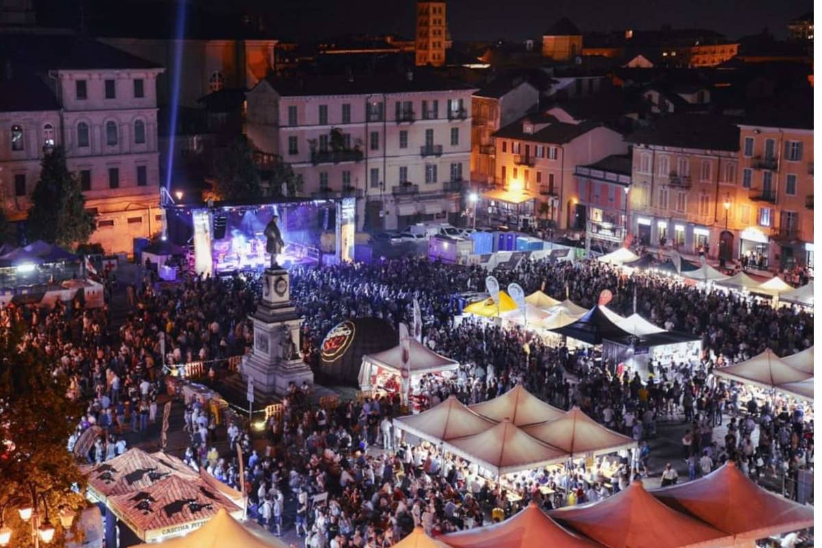 Una vecchia edizione di Bolle di Malto Bolle di Malto, i birrifici artigianali in piazza a Biella