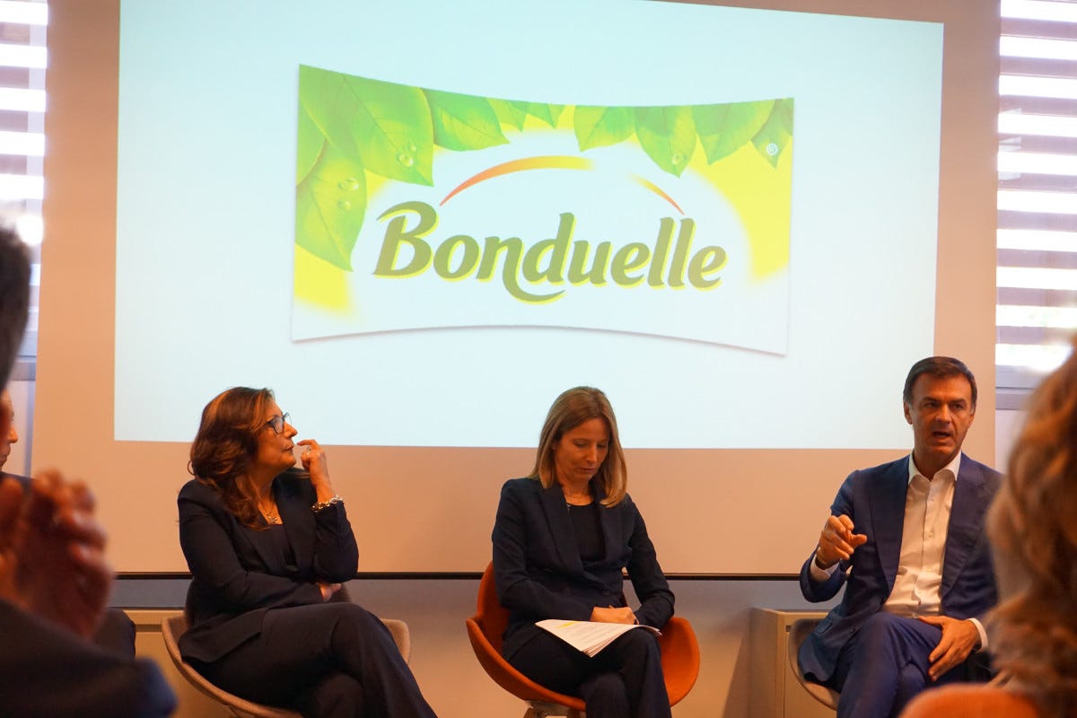 Un momento dell'evento nella sede Bonduelle di San Paolo d'Argon  Ambiente sostenibilità e impegno sociale: Bonduelle Italia diventa B Corp