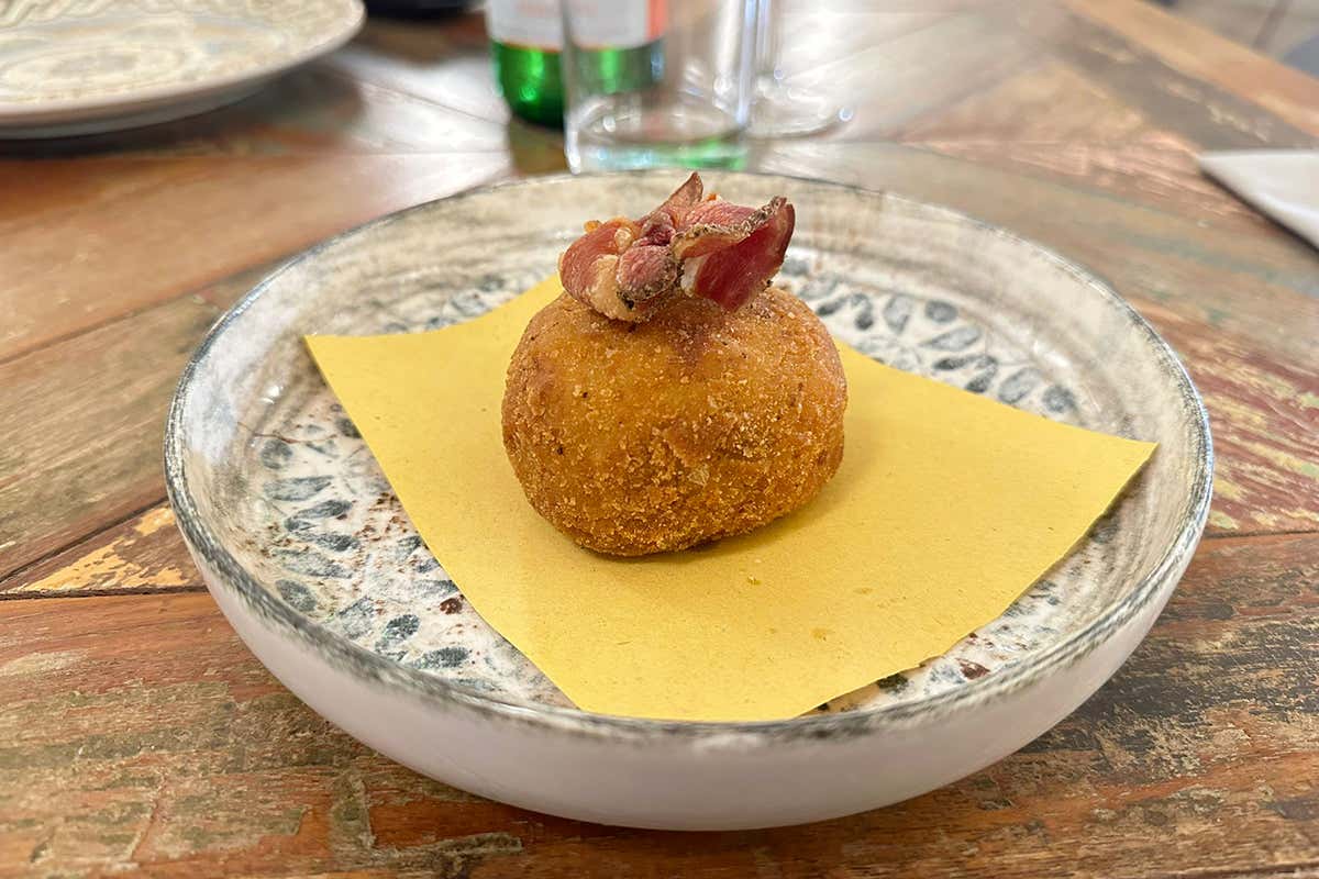 Pizza napoletana a Firenze: dove mangiarla a 15 minuti a piedi dal Ponte Vecchio Pizza napoletana a Firenze: dove mangiarla a 15 minuti a piedi dal Ponte Vecchio