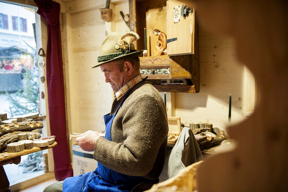 Vivere Merano a Natale: mercatini, luci e magia tra musiche e laboratori