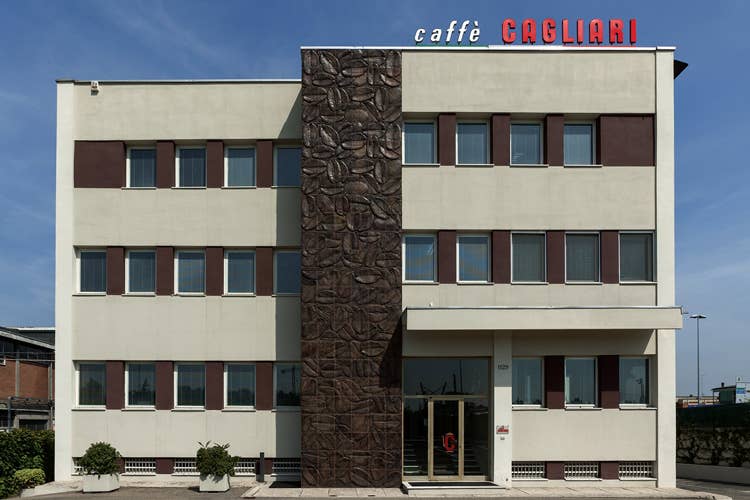 La sede dell'azienda (Caffè Cagliari, per i 110 anni al via il restyling dei pack)