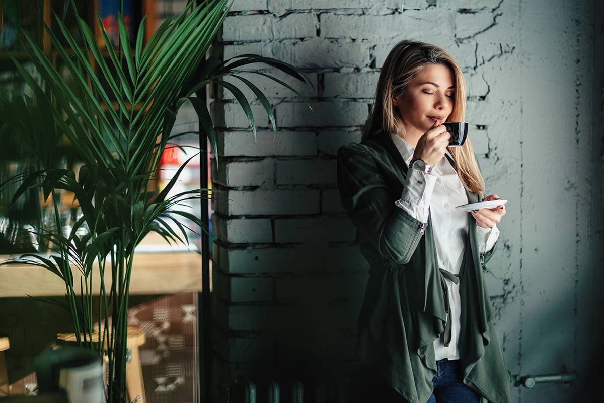 Caffè non pericoloso se bevuto con moderazione Concedersi un caffè si può, ma serve uno stile di vita sano