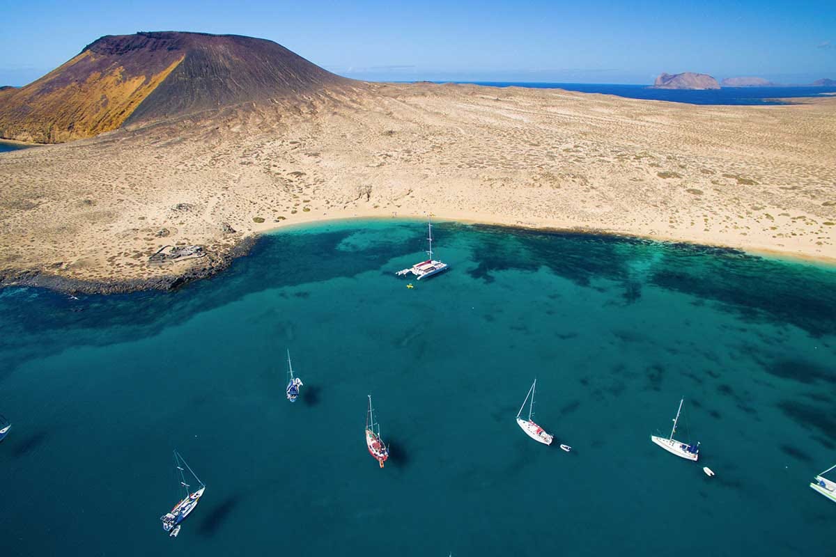 L'isola La Graciosa delle Canarie Canarie: porticcioli e baie nascoste da scoprire in barca a vela