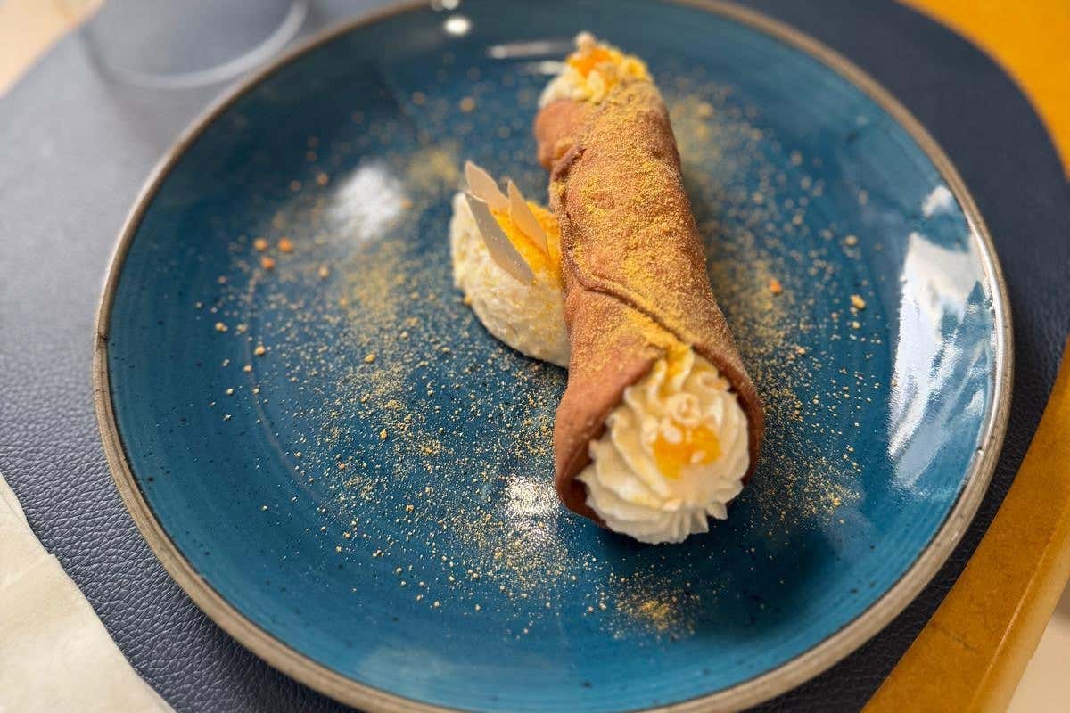 La manna al posto dello zucchero: a Palermo il cannolo più raro d’Italia La manna al posto dello zucchero: a Palermo il cannolo più raro d’Italia