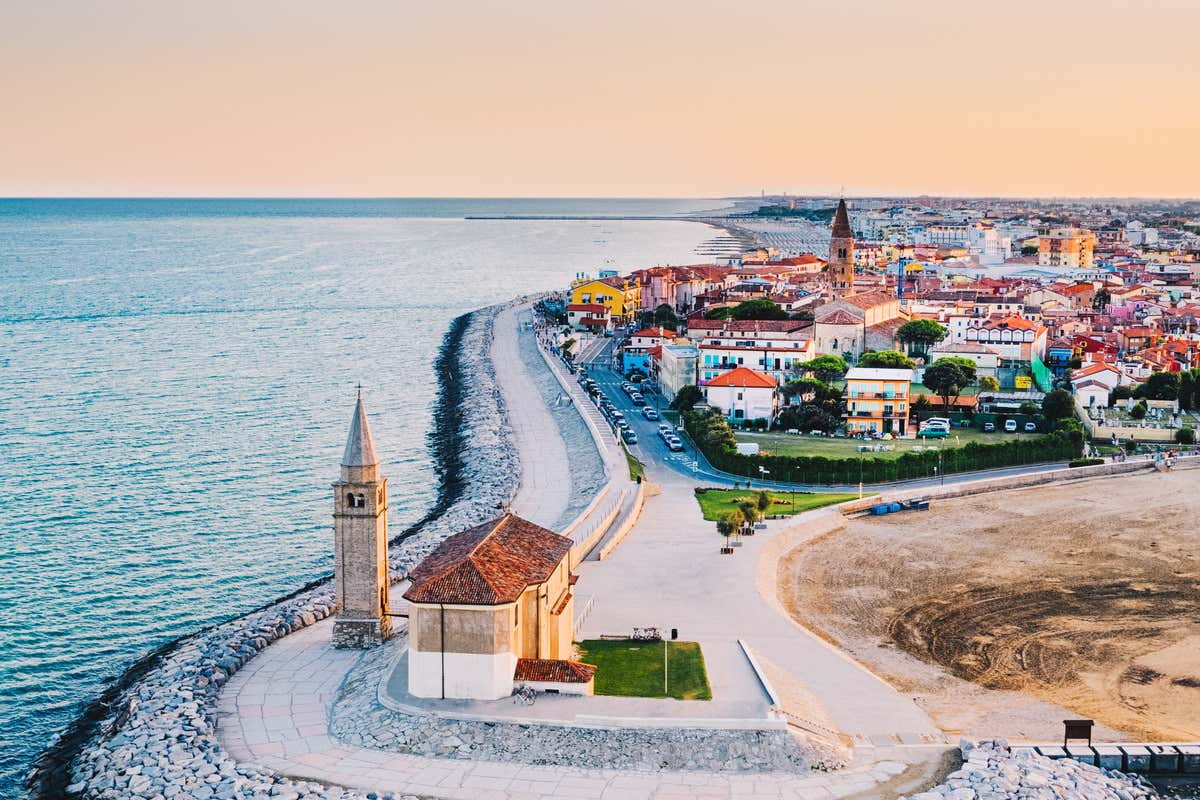 Il Comune di Caorle Caro bollette, Caorle spegne le luci per protesta