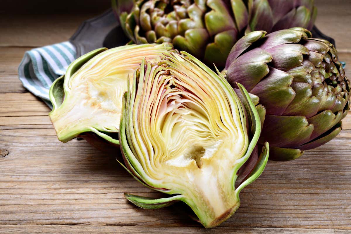 Carciofi: storia, proprietà e la verità dietro il mito di “depuratori” Carciofi: storia, proprietà e la verità dietro il mito di “depuratori”