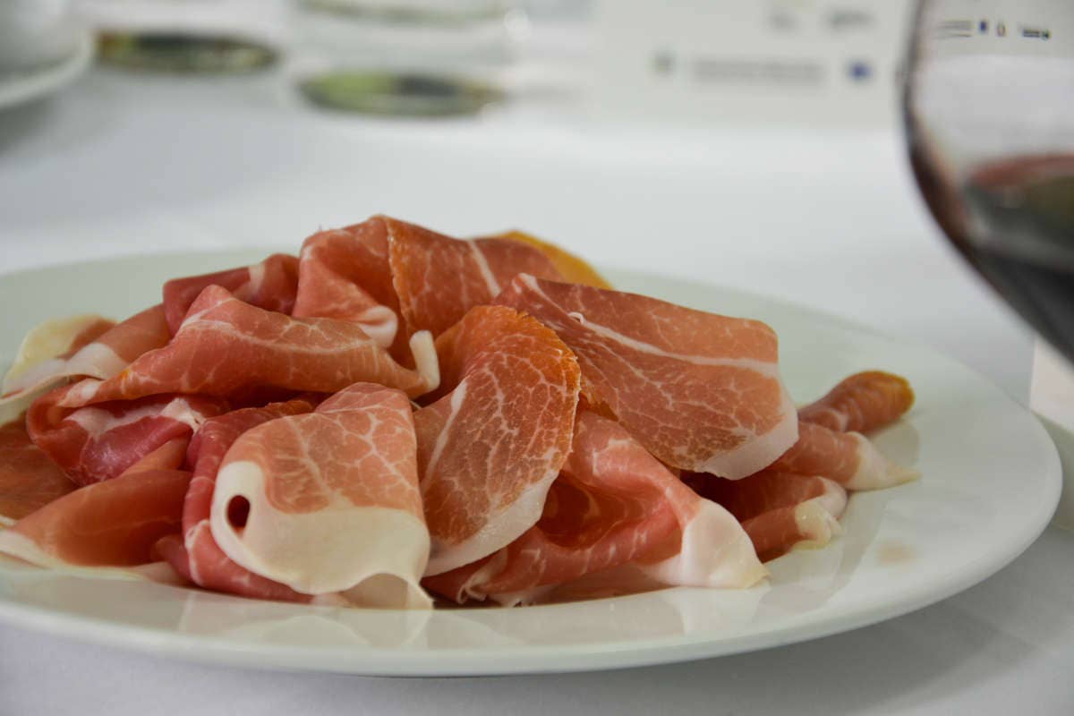 Il Prosciutto di Carpegna Dop porta la tradizione salumiera centenaria nel futuro