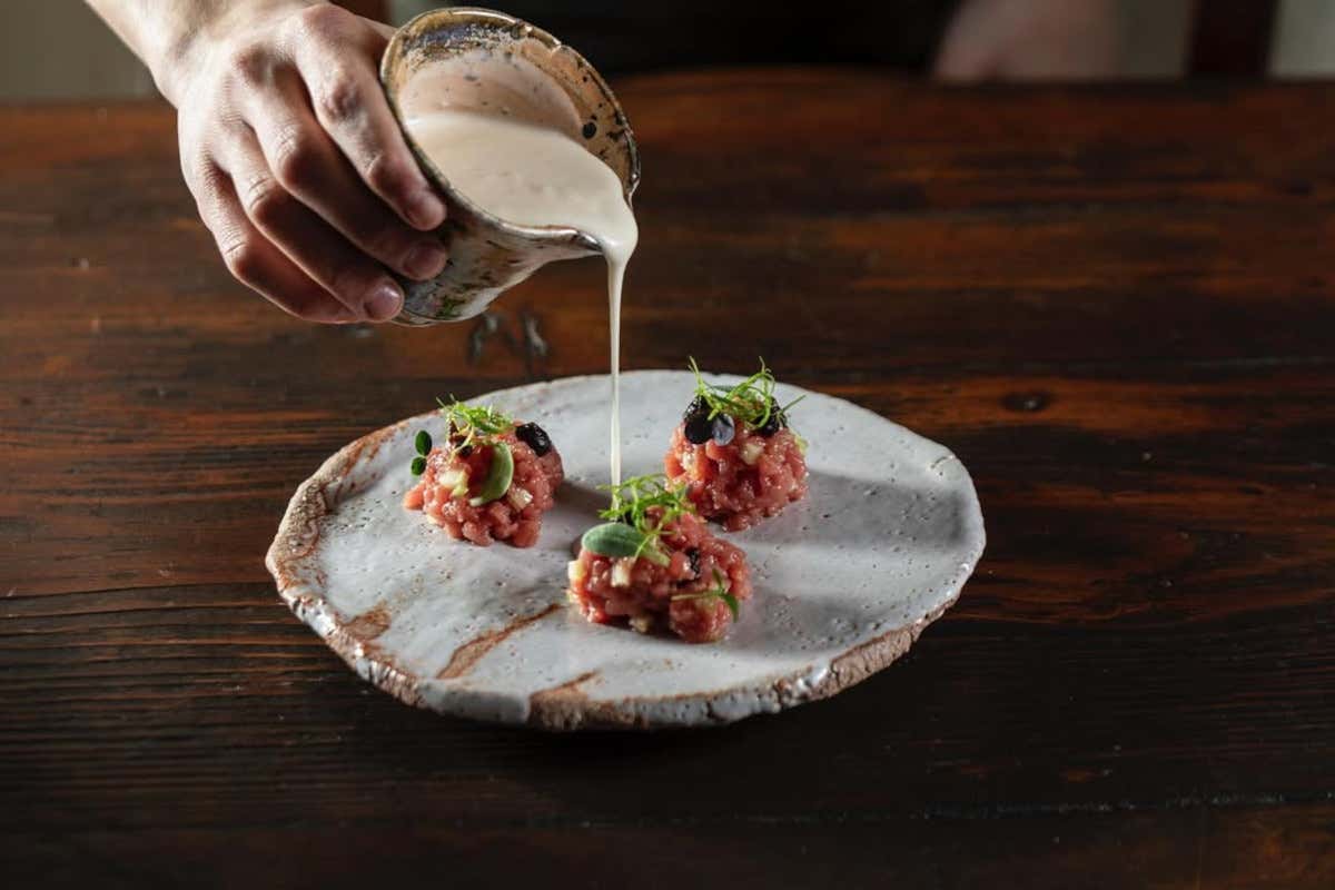 Casa Serafini: piatti unici e produttori locali per una cucina davvero sostenibile Casa Serafini: piatti unici e produttori locali per una cucina davvero sostenibile