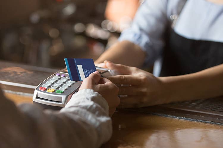 Gli italiano preferiscono il cashless, almeno a parole Sulla carta gli italiani preferiscono il cashless. Emilia e Puglia le regioni più smart