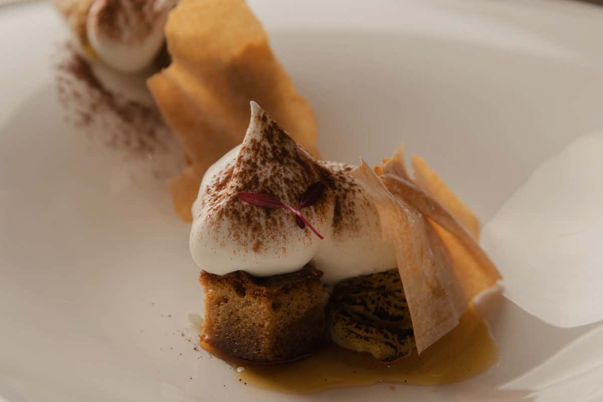 Gli chef Parisi e Valbuzzi incantano in una cena a quattro mani al Filario Gli chef Parisi e Valbuzzi incantano in una cena a quattro mani al Filario