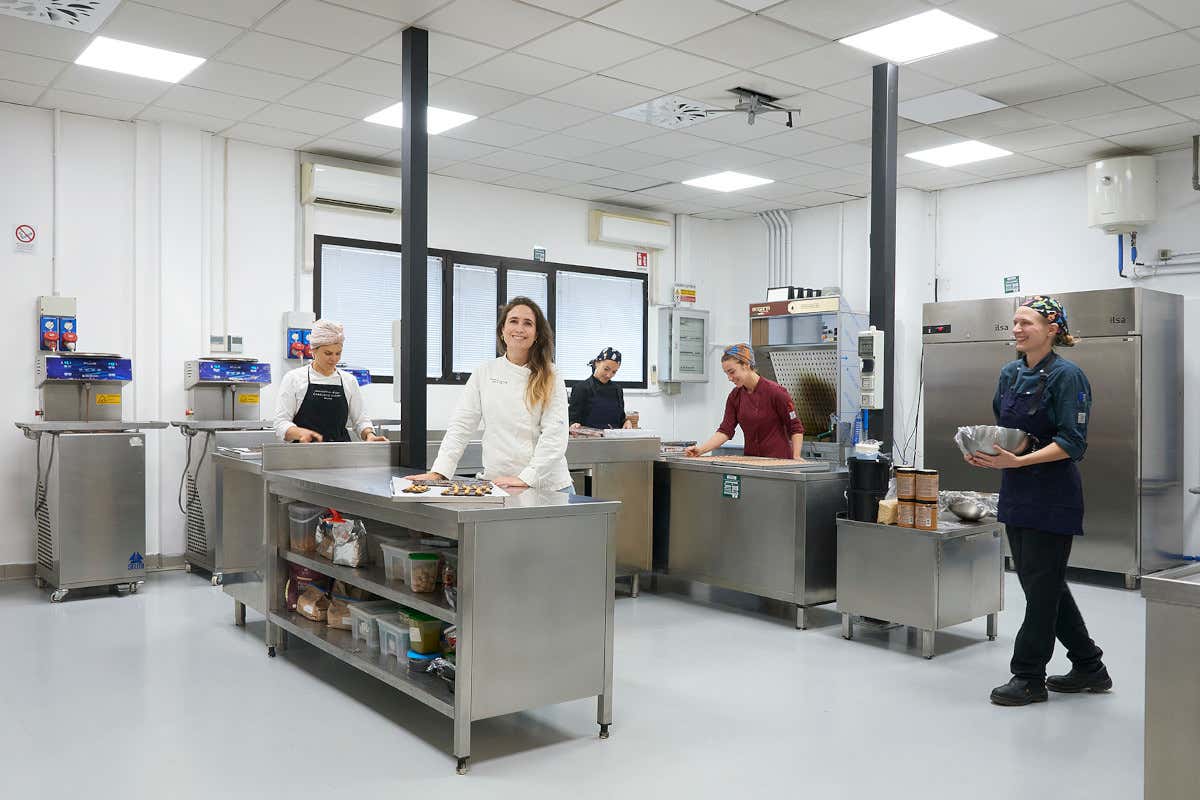 La maitre chocolatier belga che ha conquistato Milano con la sua dolce arte La maitre chocolatier belga che ha conquistato Milano con la sua dolce arte