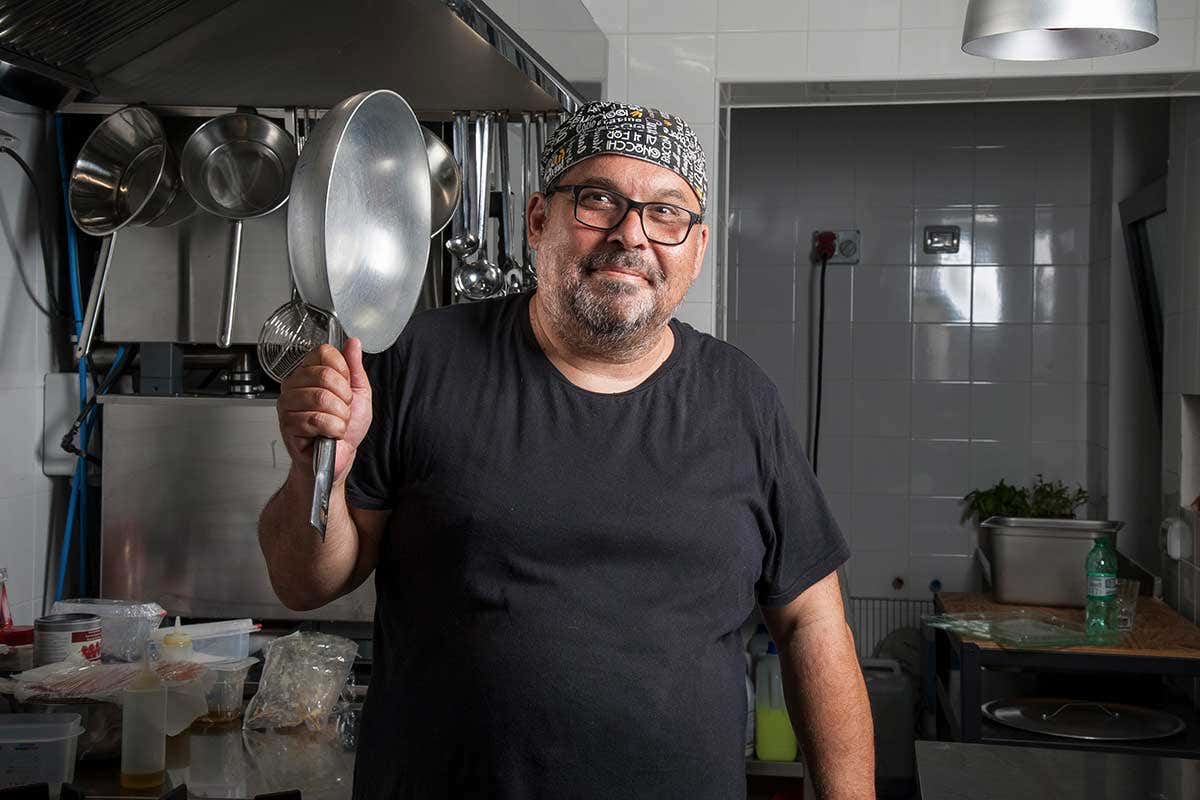 Lo chef Andrea Conti Voglia di buon cibo, champagne e drink? Fermata da Nativo a Fiumicino Lo chef Andrea Conti Voglia di buon cibo, champagne e drink? Fermata da Nativo a Fiumicino