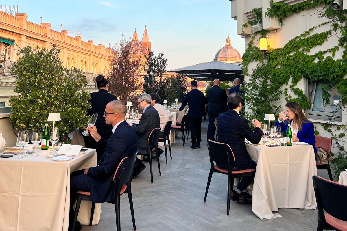 Cene stellate e vini d'autore: a Roma torna “Chef sotto le stelle” Cene stellate e vini d'autore: a Roma torna “Chef sotto le stelle”