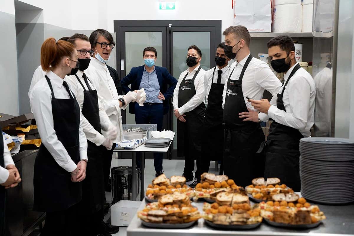 Cuochi sempre più attenti alla sostenibilità Chic accoglie 6 nuovi soci e punta forte sulla cucina sostenibile Cuochi sempre più attenti alla sostenibilità Chic accoglie 6 nuovi soci e punta forte sulla cucina sostenibile