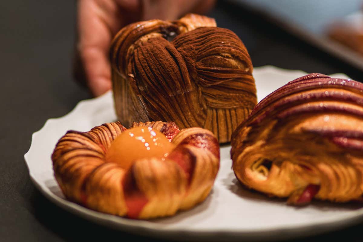 “Colazione d’Autore” a Bologna: quando il risveglio diventa alta pasticceria