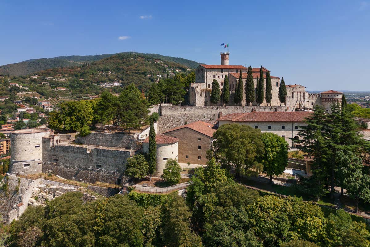 Il Castello medievale del Colle Cidneo A Brescia torna Cantine in Castello: degustazioni tra le mura del Cidneo