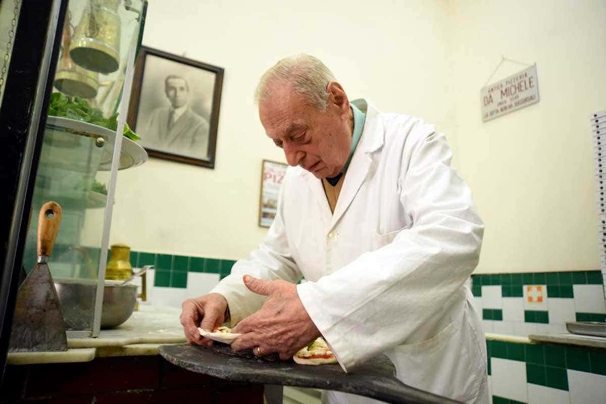 Antonio Condurro Napoli dice addio ad Antonio Condurro, storico proprietario della pizzeria Da Michele