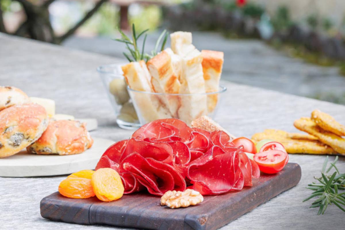 Destinazione Bresaola, quando il cibo fa da traino al turismo in Valtellina