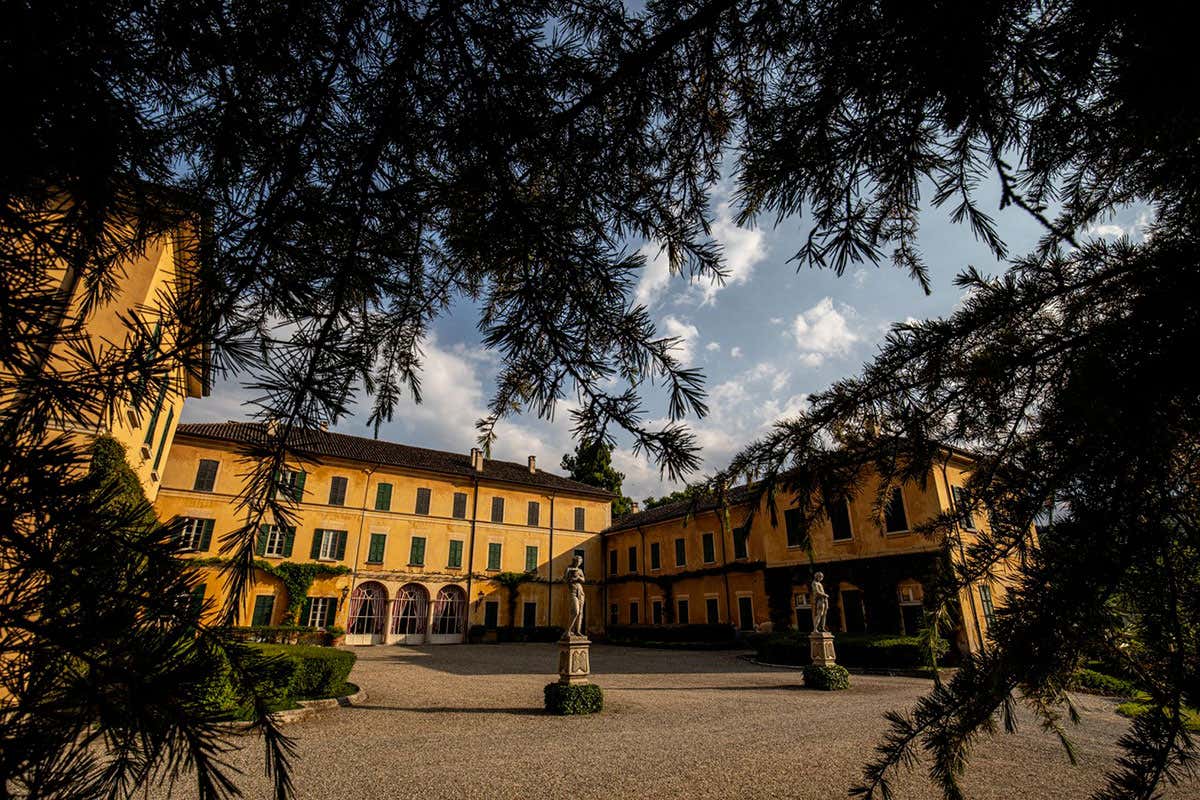 Conte Vistarino, in 160 anni di Pinot Nero la storia delle bollicine dell’Oltrepò Pavese Conte Vistarino, in 160 anni di Pinot Nero la storia delle bollicine dell’Oltrepò Pavese