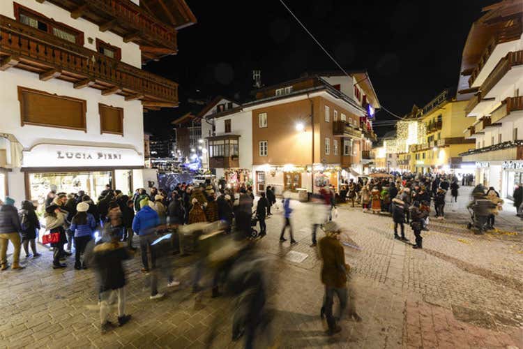 Per il Fashion Weekend dell'Immacolata Cortina cambia abito: tutto digital e social Per il Fashion Weekend dell'Immacolata Cortina cambia abito: tutto digital e social