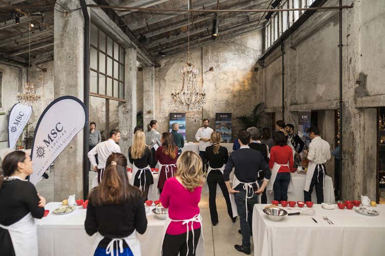 (Cracco firma i piatti di Msc Crociere Suo il menu per la World Cruise)