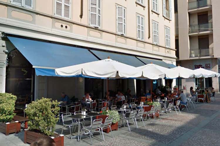 (Critiche a un bar di Monza su GoogleCliente riceve insulti omofobi su Facebook)