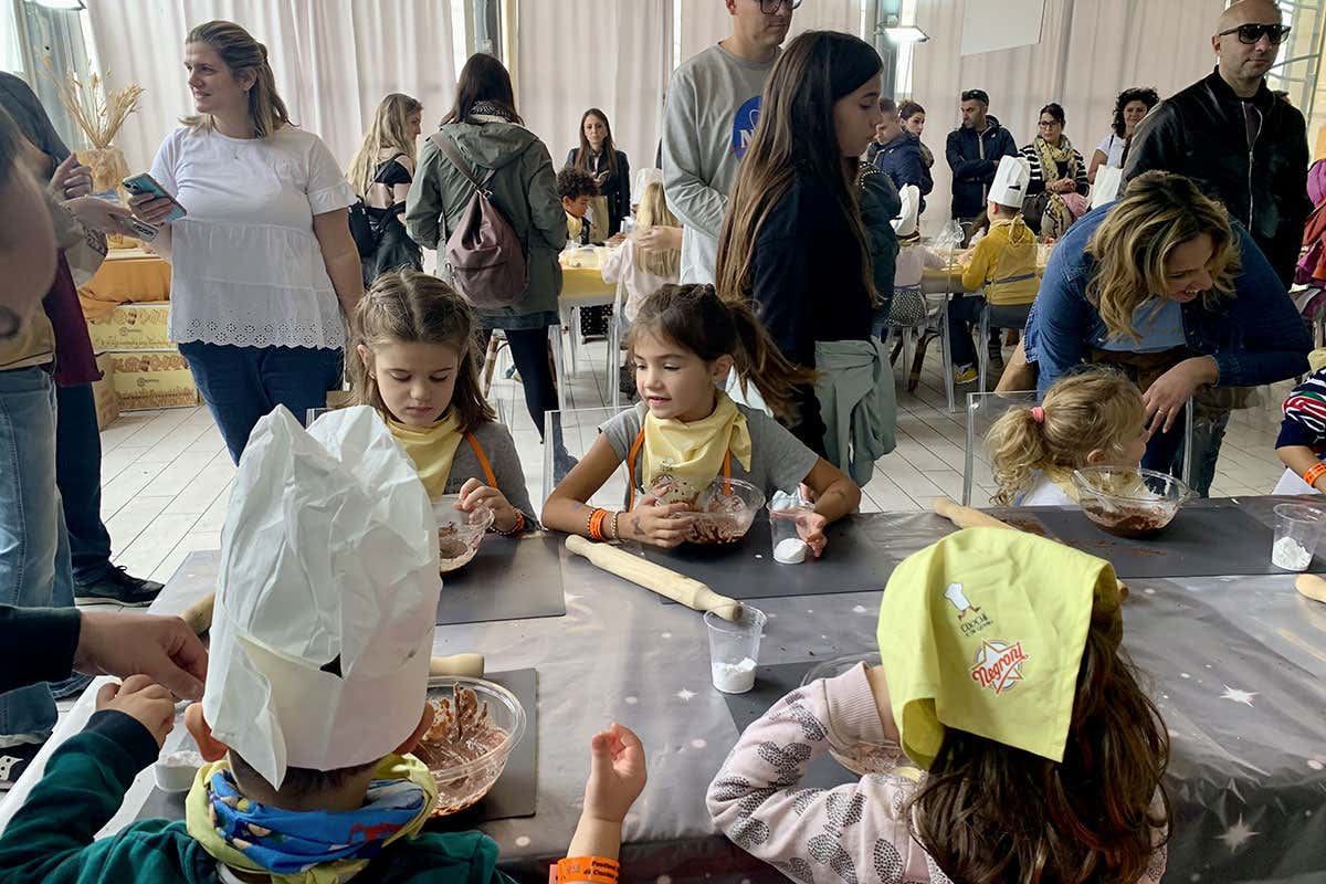 Settemila bambini ai fornelli: torna il più grande festival di cucina per piccoli chef