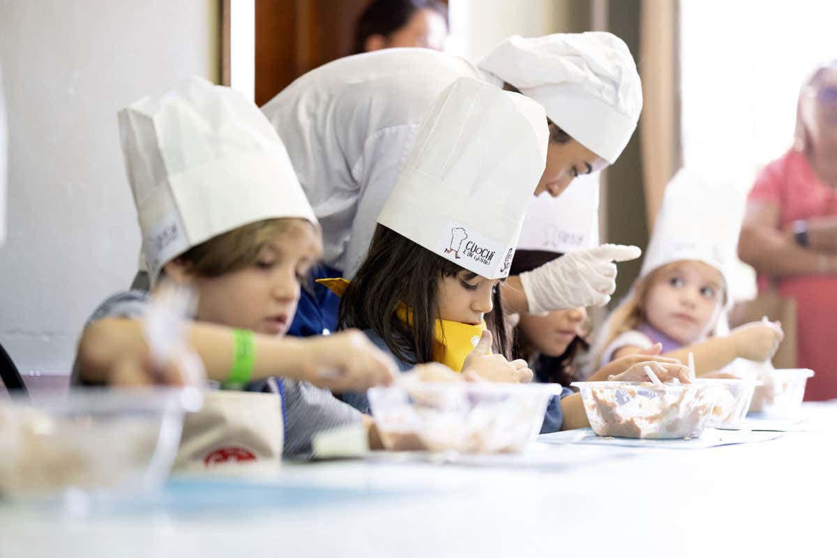 Settemila bambini ai fornelli: torna il più grande festival di cucina per piccoli chef