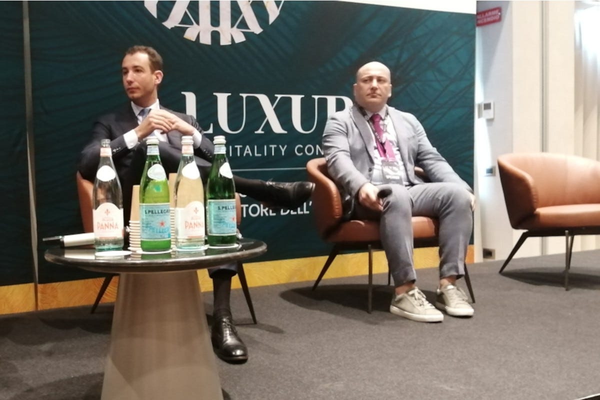 Da sinistra Luigi Passera e Luca Marinelli alla Luxury Hospitality Conference Il lusso nell'hotellerie? “È un mix tra eccellenza, creatività e tradizione”